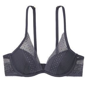 VS Incredible Lightly Lined Lace Plunge Bra